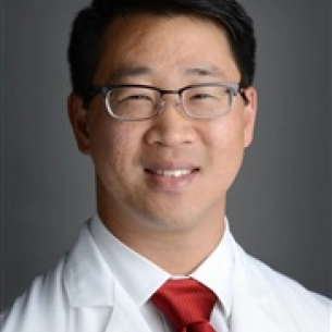 Edward Teng board-certified labiaplasty surgeon