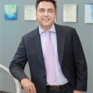 Sean Kelishadi board-certified labiaplasty surgeon