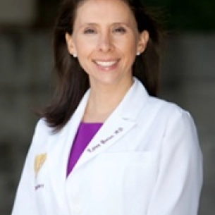 Karoline Nowillo board-certified labiaplasty surgeon