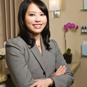 Chia Jen (Lynn) Chung board-certified labiaplasty surgeon