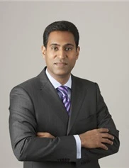 Matthias Solomon board-certified labiaplasty surgeon