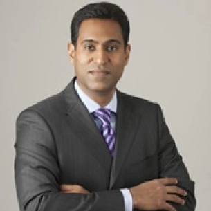 Matthias Solomon board-certified labiaplasty surgeon