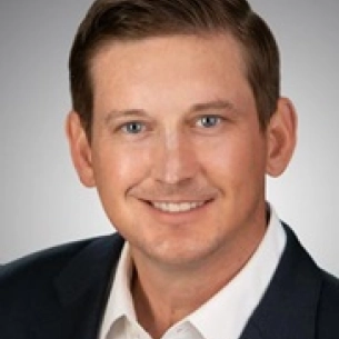 Ryan Endress board-certified labiaplasty surgeon