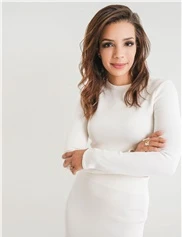Kamakshi Zeidler board-certified labiaplasty surgeon