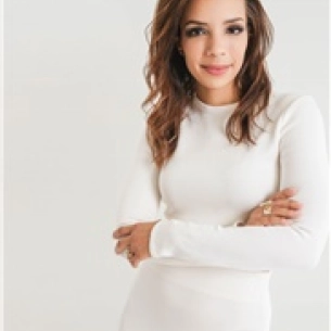 Kamakshi Zeidler board-certified labiaplasty surgeon