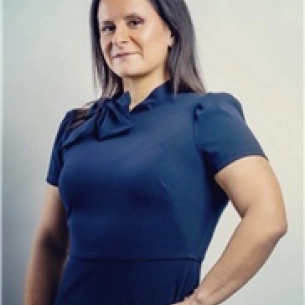 Rosiane Roeder board-certified labiaplasty surgeon