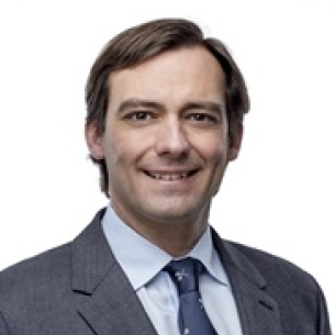 Christopher Jeffries board-certified labiaplasty surgeon