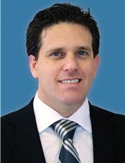Avron Lipschitz board-certified labiaplasty surgeon