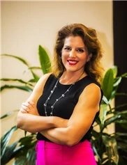 Danielle DeLuca-Pytell board-certified labiaplasty surgeon