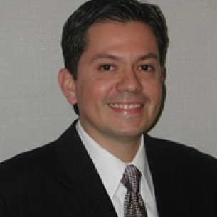 Mauricio Castellon board-certified labiaplasty surgeon
