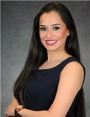 Shana Kalaria board-certified labiaplasty surgeon