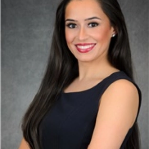 Shana Kalaria board-certified labiaplasty surgeon