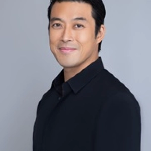 Shim Ching board-certified labiaplasty surgeon