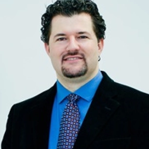 Louis Potyondy board-certified labiaplasty surgeon