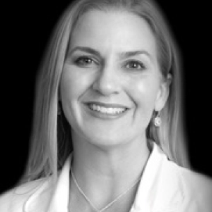 Carmen Kavali board-certified labiaplasty surgeon