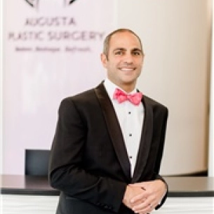 Michael Tarakji board-certified labiaplasty surgeon