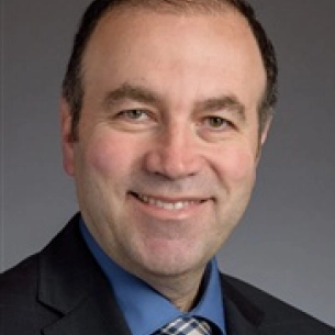 Firas Karmo board-certified labiaplasty surgeon