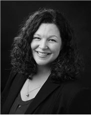Lauren Hutchinson board-certified labiaplasty surgeon