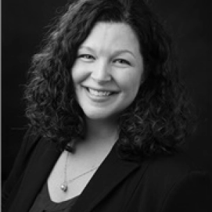Lauren Hutchinson board-certified labiaplasty surgeon
