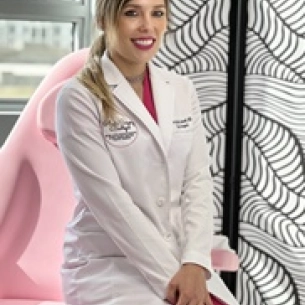 Anne-Sophie Lessard board-certified labiaplasty surgeon