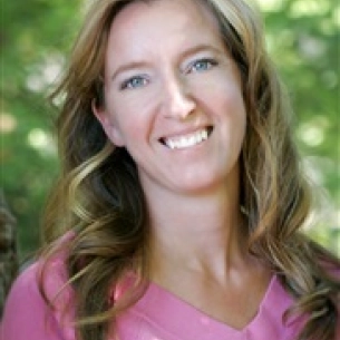 Courtney Crombie board-certified labiaplasty surgeon