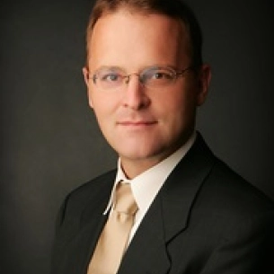 Joseph Poggi board-certified labiaplasty surgeon