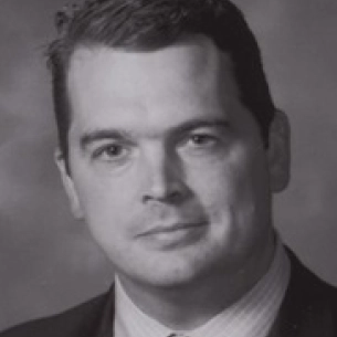 Robert Hagan board-certified labiaplasty surgeon