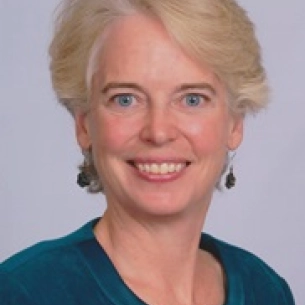 Julia MacRae board-certified labiaplasty surgeon