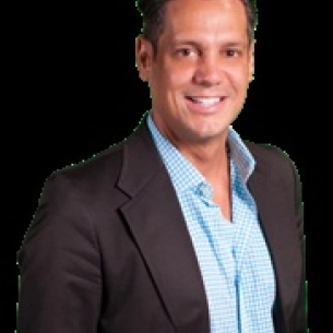 Richard Arabitg board-certified labiaplasty surgeon