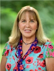 Mary Ella Carter board-certified labiaplasty surgeon
