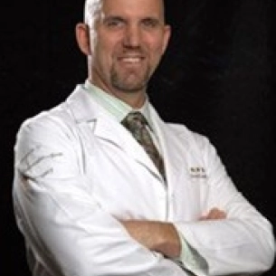 Eric Mariotti board-certified labiaplasty surgeon