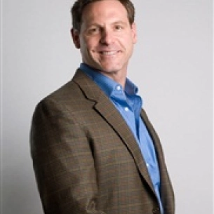 Warren Schutte board-certified labiaplasty surgeon