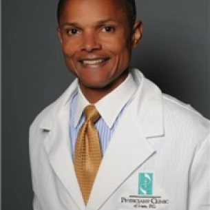 Kahlil Andrews board-certified labiaplasty surgeon
