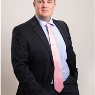 Todd Thurston board-certified labiaplasty surgeon