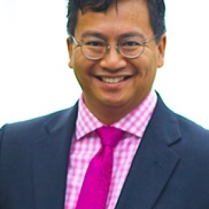 Tito Vasquez board-certified labiaplasty surgeon
