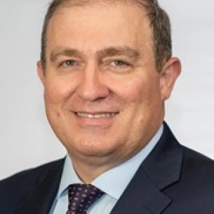 Ali Totonchi board-certified labiaplasty surgeon