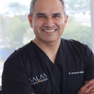 Rafael Salas board-certified labiaplasty surgeon