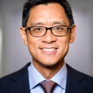 Lawrence Lin board-certified labiaplasty surgeon