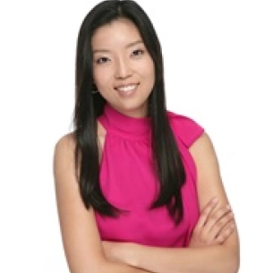 Liza Kim board-certified labiaplasty surgeon