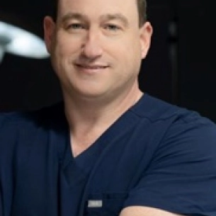Joshua Groves board-certified labiaplasty surgeon