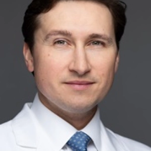 Avery Capone board-certified labiaplasty surgeon