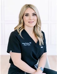 Ashley Steinberg board-certified labiaplasty surgeon