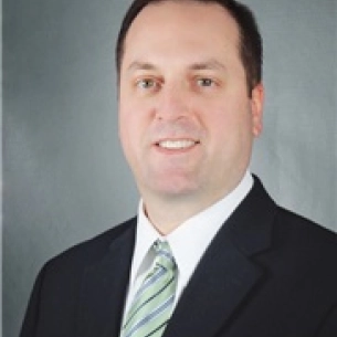 Erik Miles board-certified labiaplasty surgeon