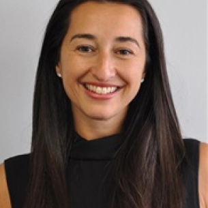 Kari Colen board-certified labiaplasty surgeon