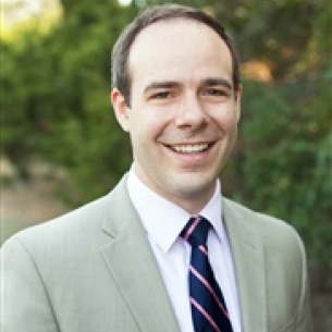 Bradley Hubbard board-certified labiaplasty surgeon