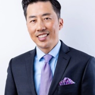 Tom Liu board-certified labiaplasty surgeon