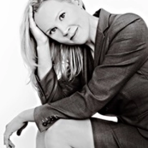 Emilia Ploplys board-certified labiaplasty surgeon