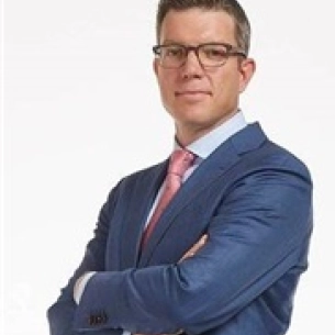 W. Jason Martin board-certified labiaplasty surgeon