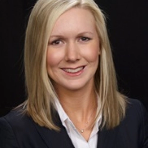 Lauren Crawford board-certified labiaplasty surgeon