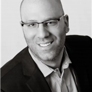 Richard Agag board-certified labiaplasty surgeon